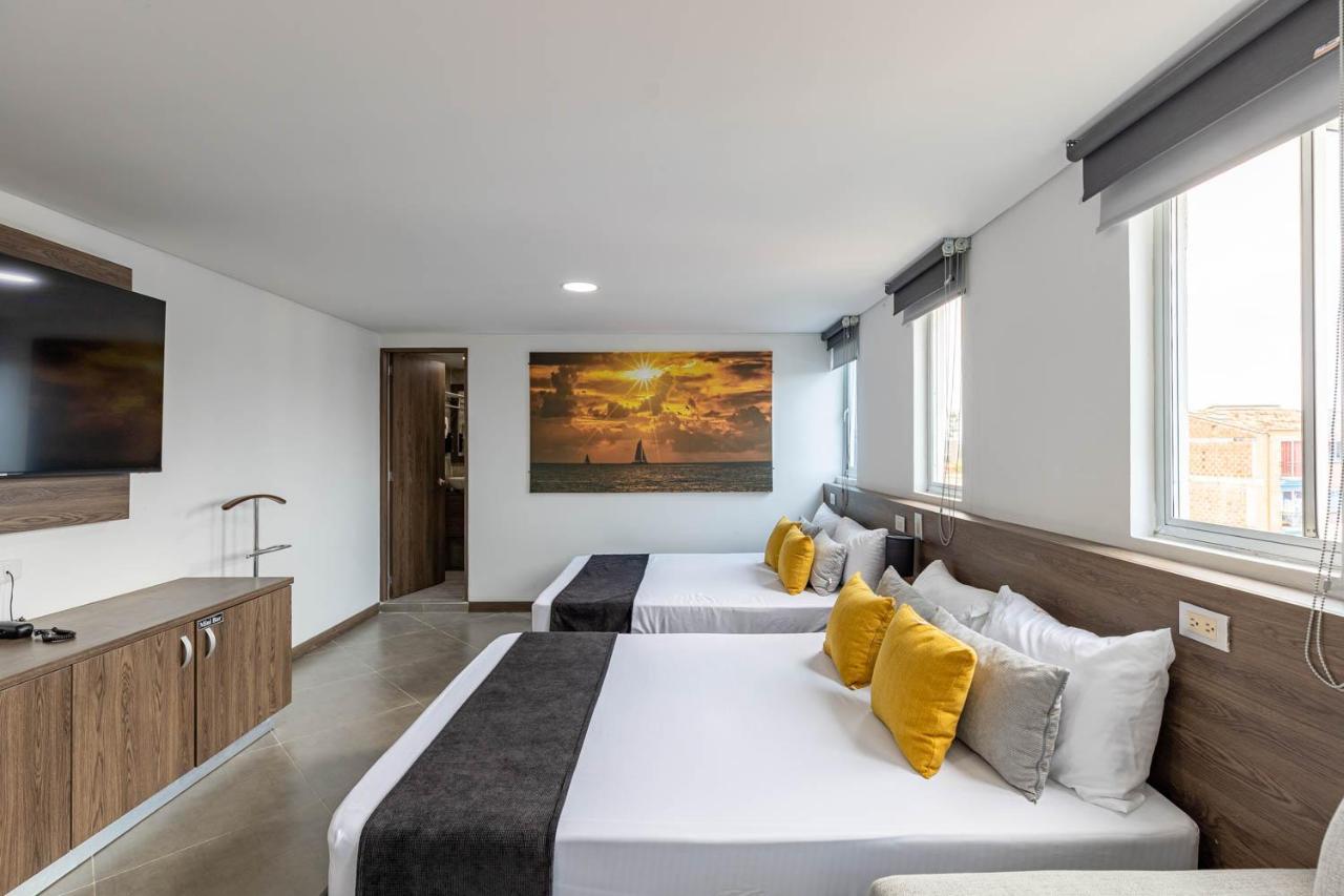 Hotel Velero San Antonio  Екстериор снимка