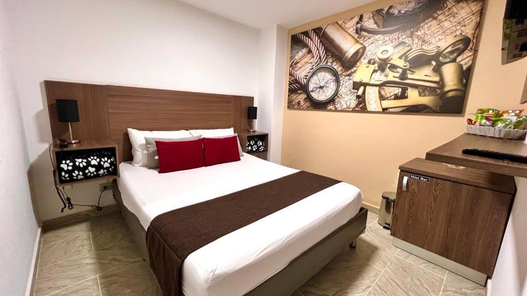 Hotel Velero San Antonio  Екстериор снимка