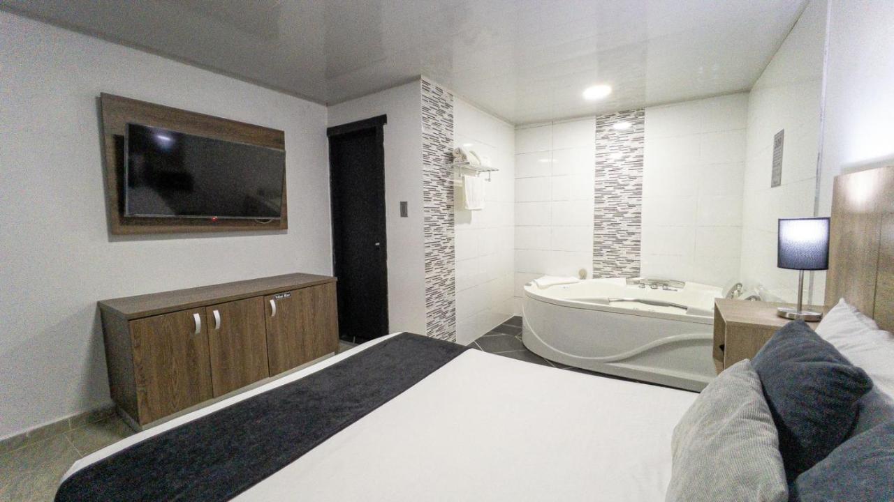 Hotel Velero San Antonio  Екстериор снимка