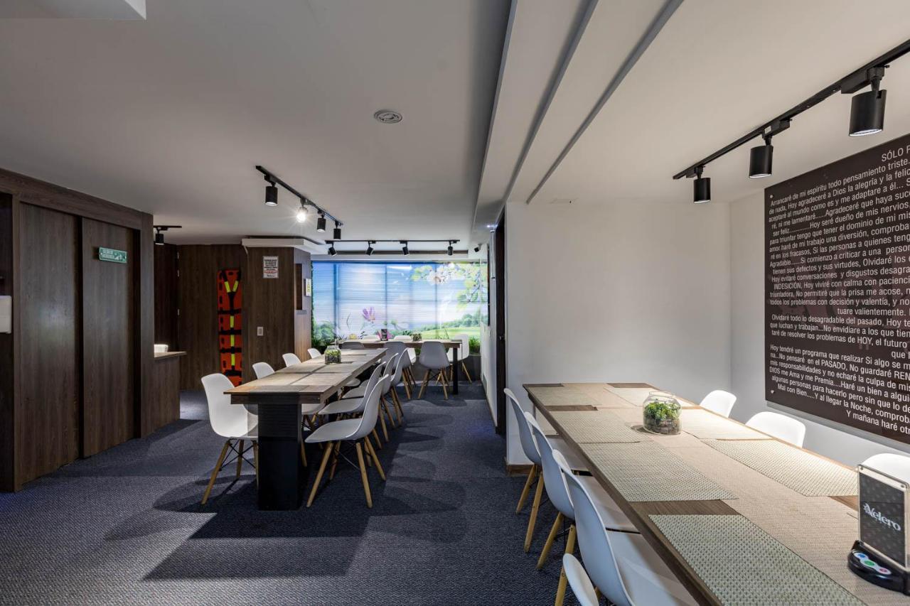 Hotel Velero San Antonio  Екстериор снимка